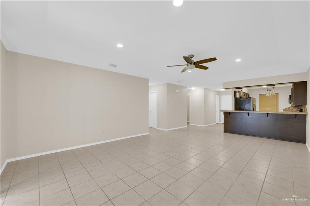 2401 South Jackson Road, Unit 9 Pharr, TX 78577 - Photo 5 of 17 a view of an empty room