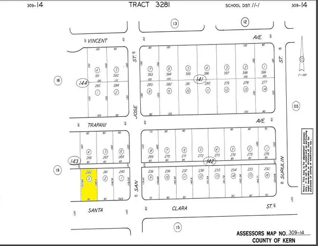 a black and white photo of a living room