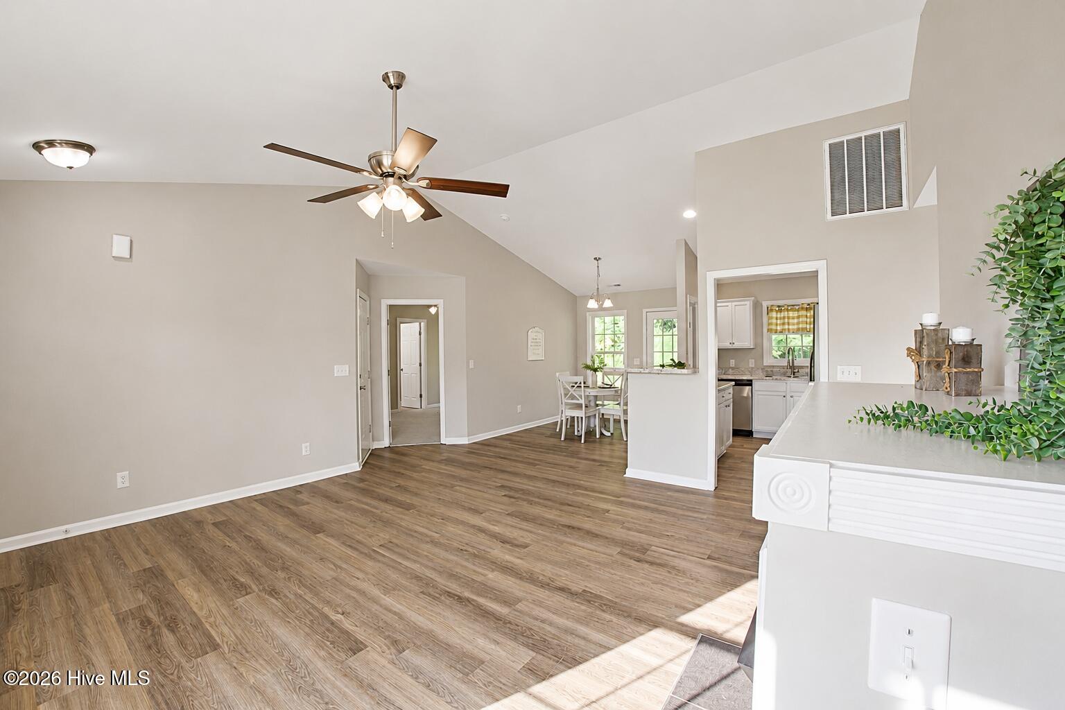 506 Southwest Ridge Drive Richlands, NC 28574 - Photo 9 of 38
