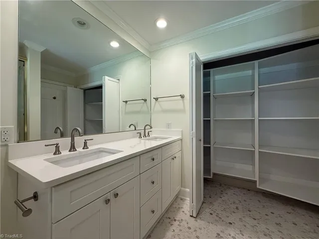 $2,495 | 638 Stratford Road Northwest, Winston-Salem, NC 27104