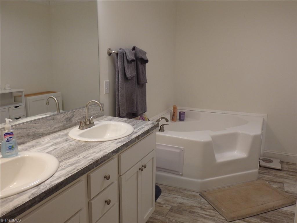 5930 Burney Mill Road Denton, NC 27239 - Photo 22 of 36 Primary bath