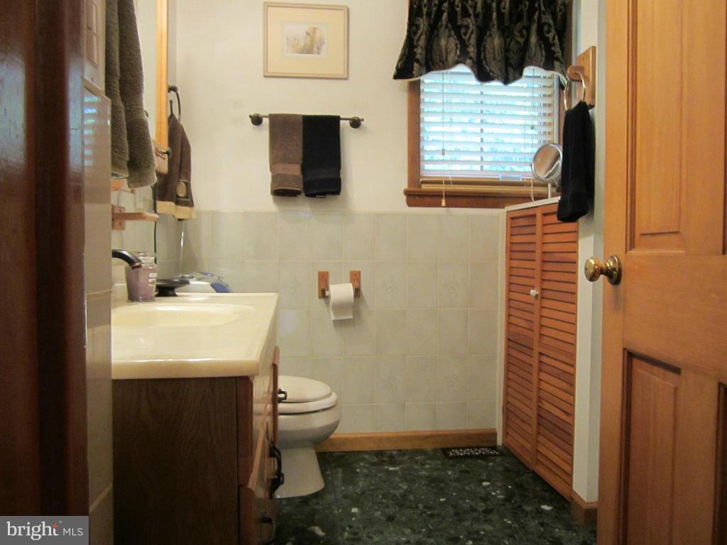 3330 Nicholson Road Westminster, MD 21157 - Photo 23 of 30 Bath