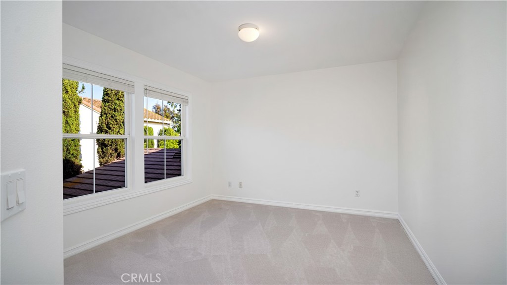 16 Bayleaf Lane Irvine, CA 92620 - Photo 33 of 66 Secondary bedroom