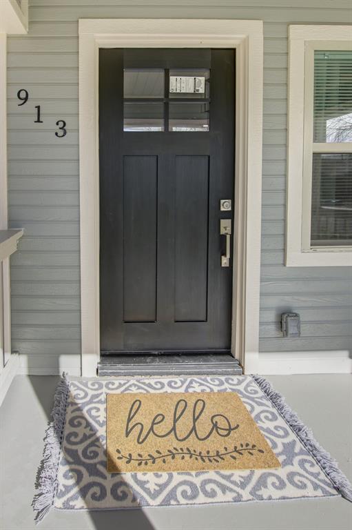 913 North 32nd Street Waco, TX 76707 - Photo 2 of 12 a view of wooden door
