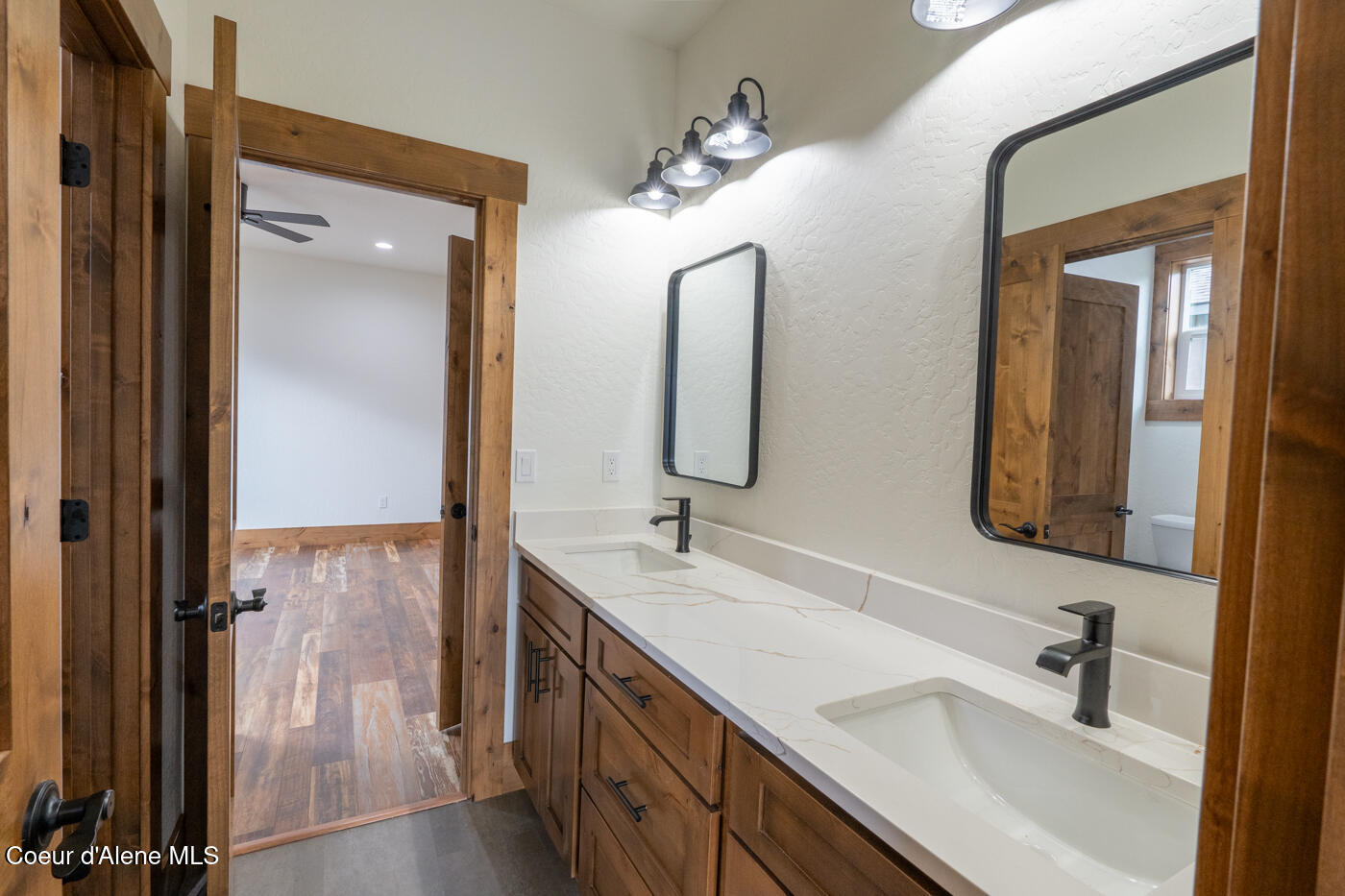 137 Backtrack Road Sandpoint, ID 83864 - Photo 20 of 31 second bathroom