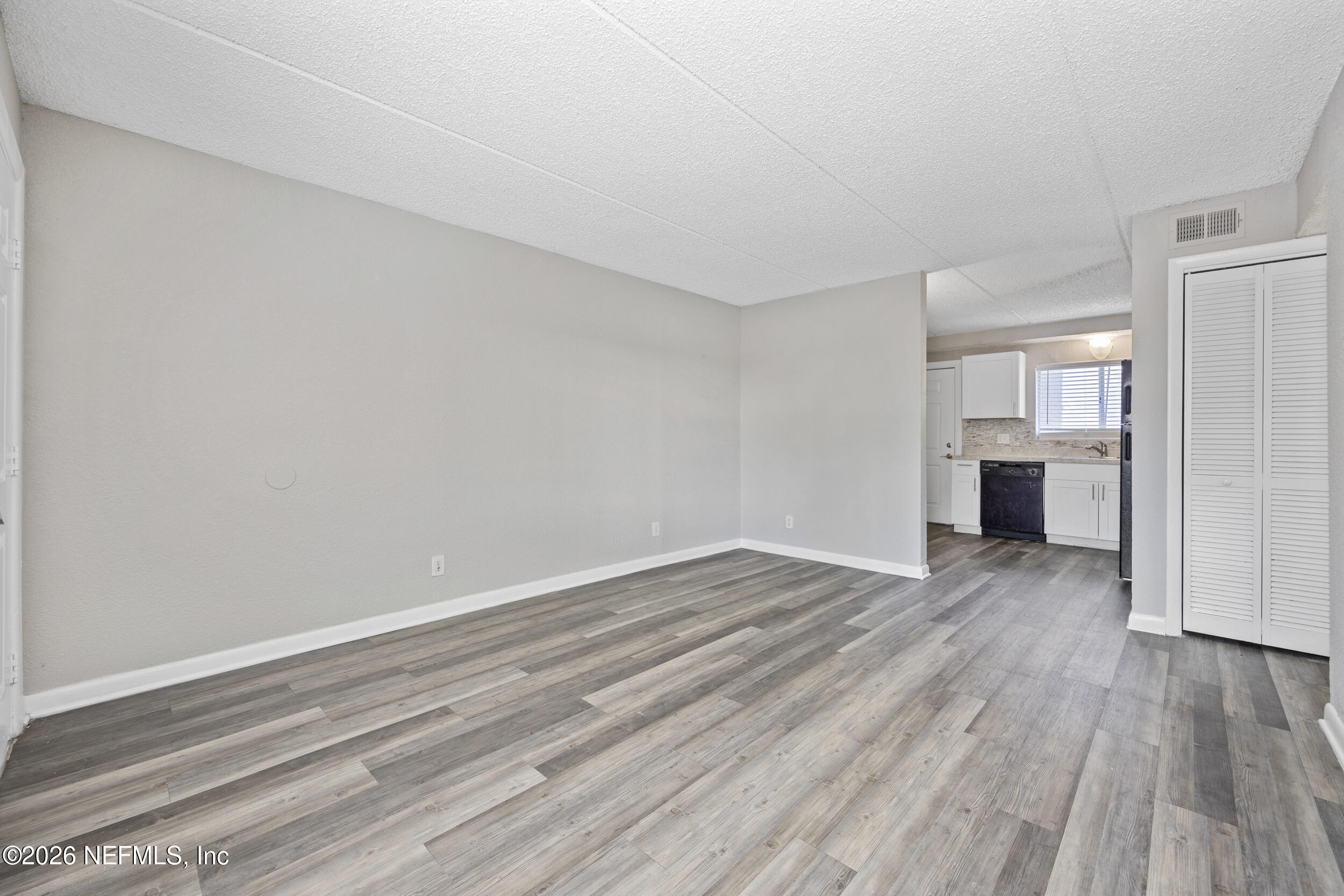 2943 Spring Park Road Jacksonville, FL 32207 - Photo 26 of 33 26