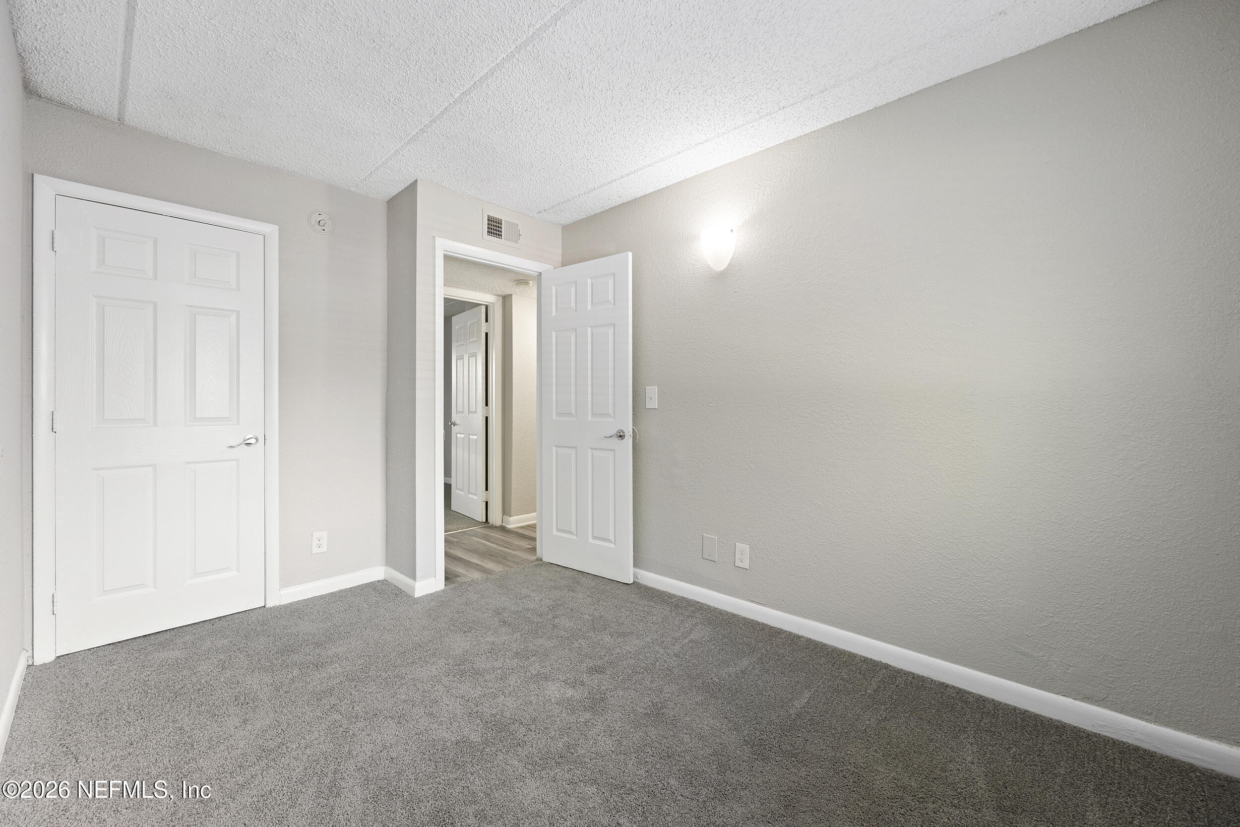 2943 Spring Park Road Jacksonville, FL 32207 - Photo 31 of 33 34