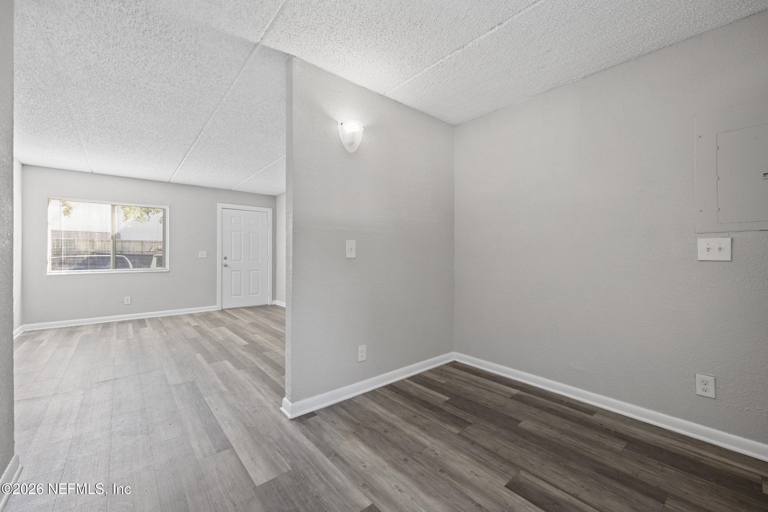 2943 Spring Park Road Jacksonville, FL 32207 - Photo 33 of 33 44