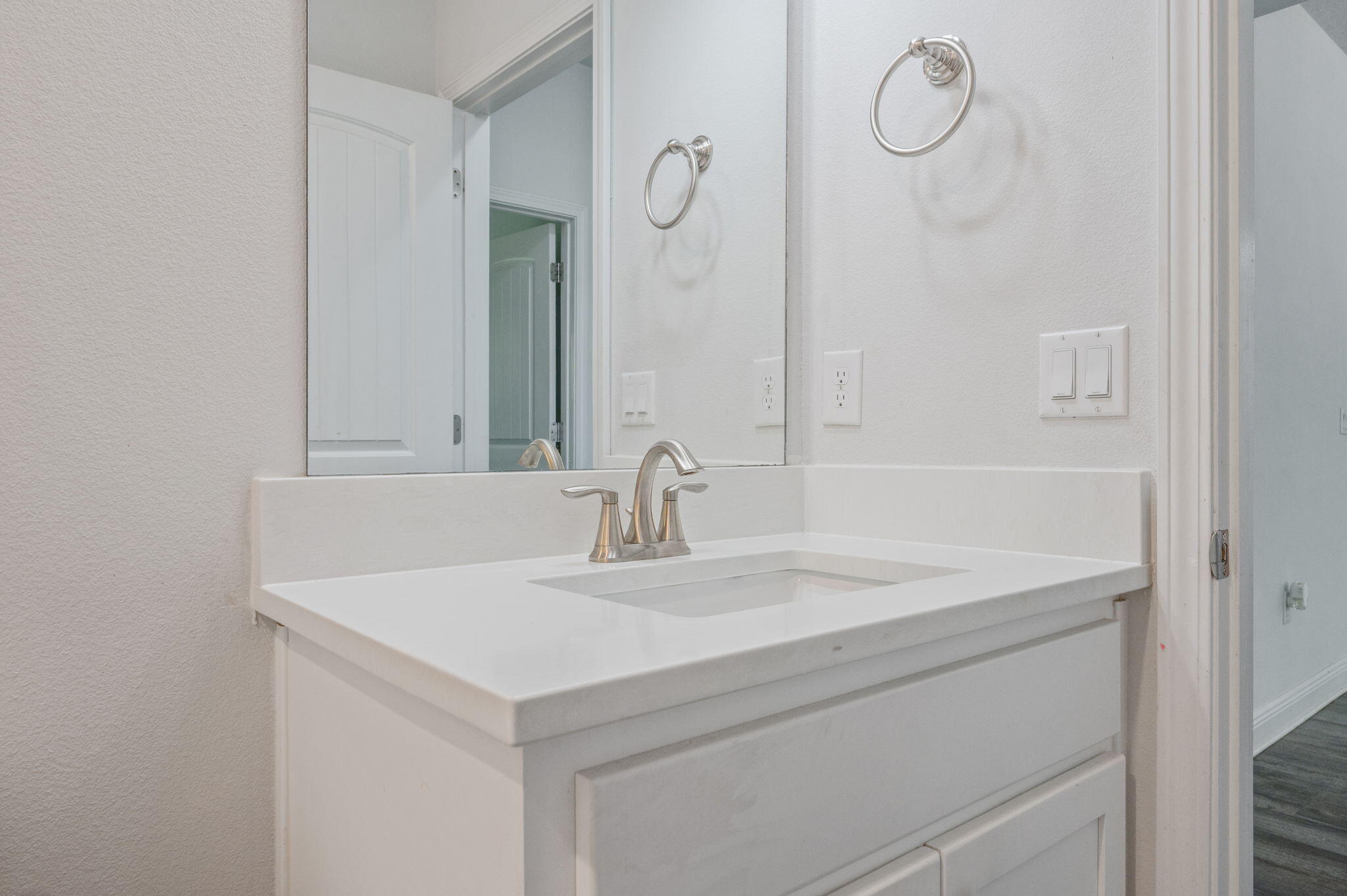 5737 Marigold Loop Crestview, FL 32539 - Photo 30 of 37 Guest Bath