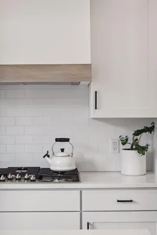 $7,500 | 870 Mount Curve Boulevard, Unit L, St. Paul, MN 55116