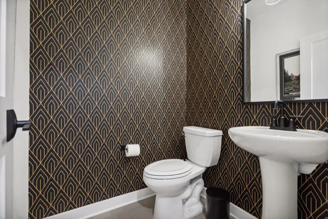 $7,500 | 870 Mount Curve Boulevard, Unit L, St. Paul, MN 55116