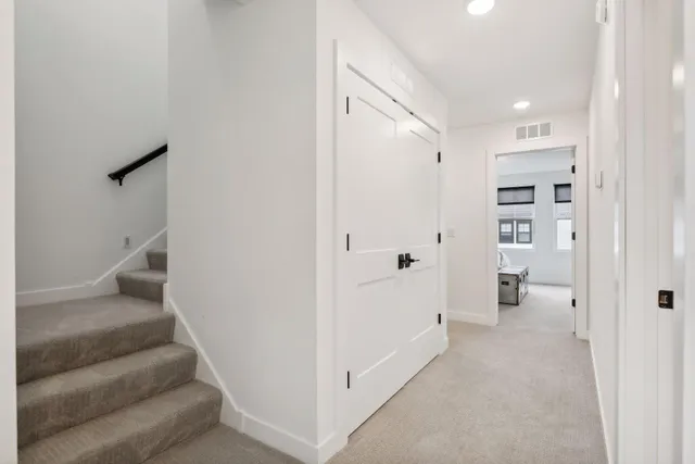 $7,500 | 870 Mount Curve Boulevard, Unit L, St. Paul, MN 55116