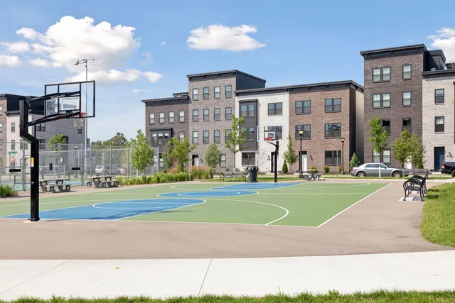 $7,500 | 870 Mount Curve Boulevard, Unit L, St. Paul, MN 55116