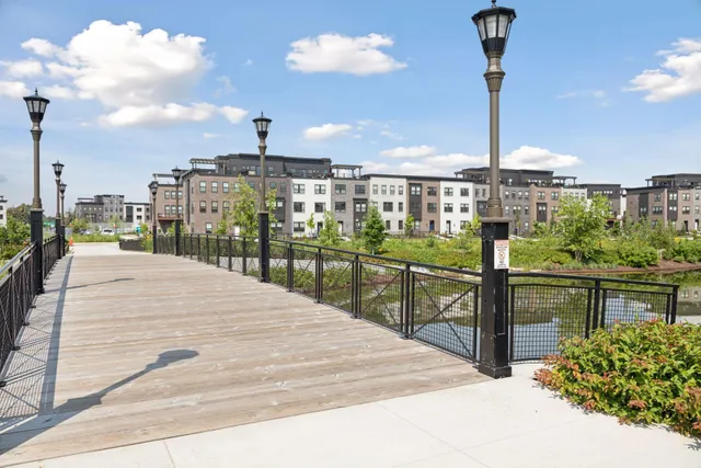 $7,500 | 870 Mount Curve Boulevard, Unit L, St. Paul, MN 55116