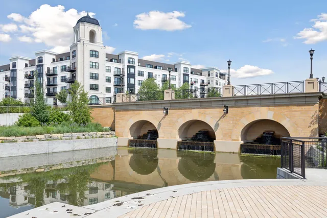 $7,500 | 870 Mount Curve Boulevard, Unit L, St. Paul, MN 55116