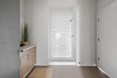 a view of empty room with window