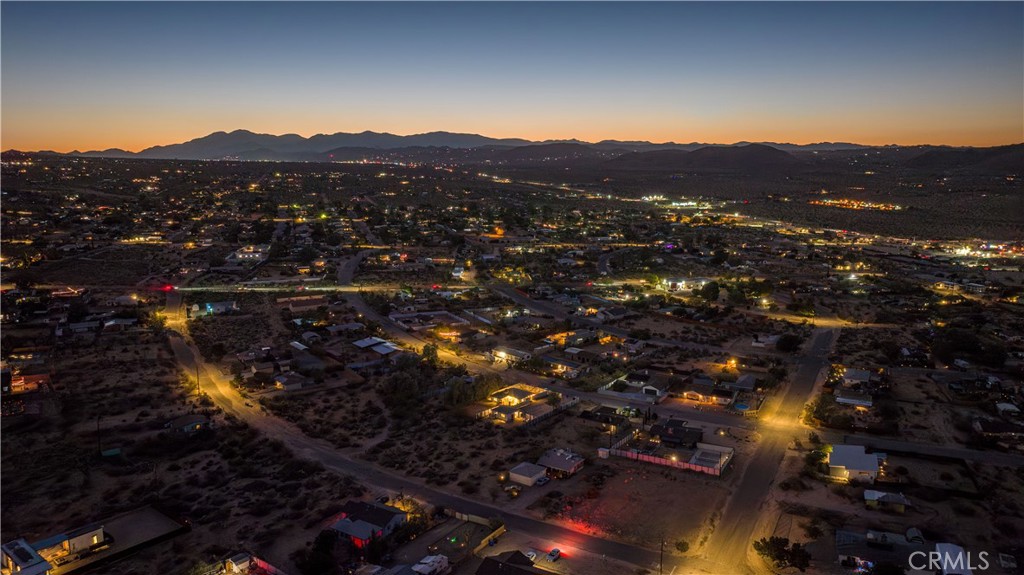61879 Valley View Circle Joshua Tree, CA 92252 - Photo 59 of 63 a view of city and mountain