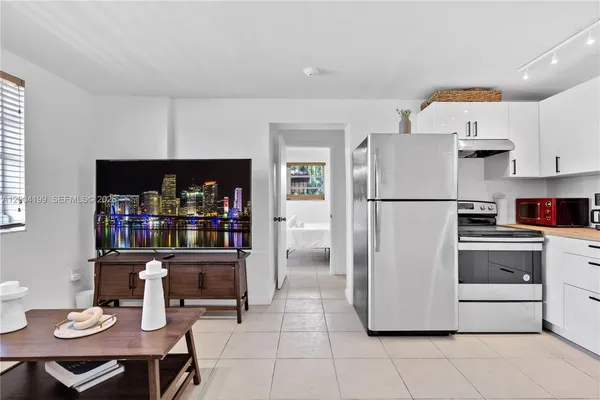 $2,500 | 1841 Southwest 29th Avenue, Unit B, Miami, FL 33145
