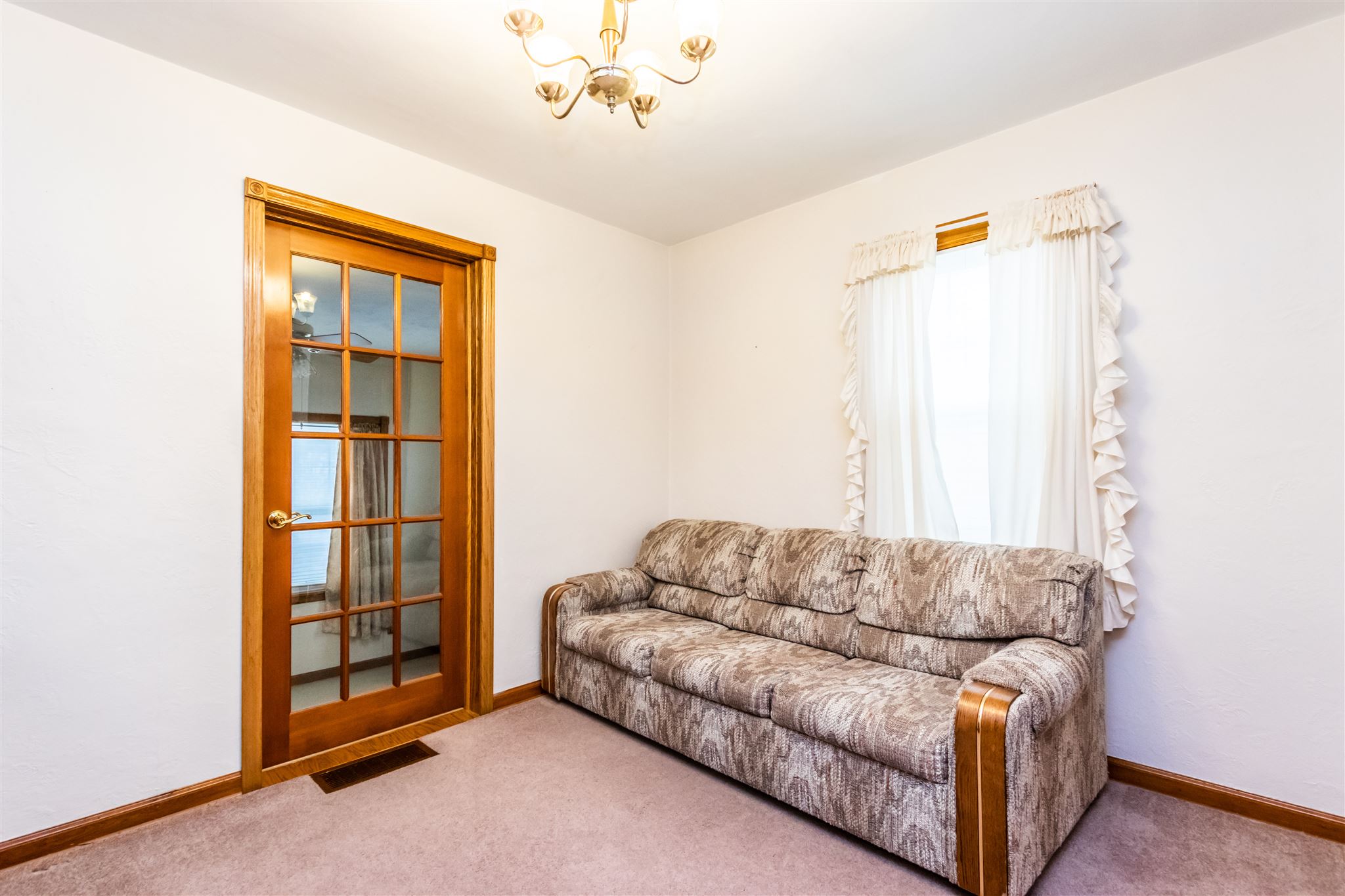 904 State Street Washington, IL 61571 - Photo 16 of 27 Gallery Image 16