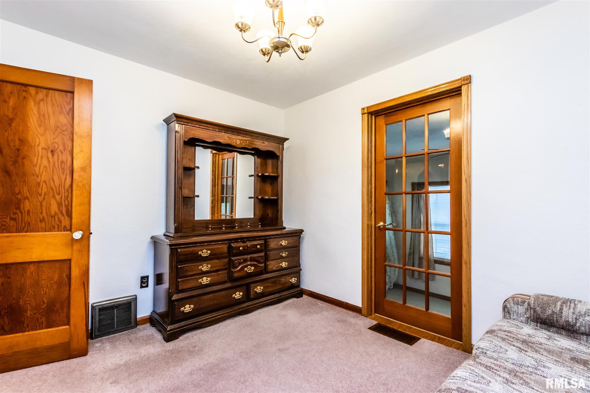 904 State Street Washington, IL 61571 - Photo 17 of 27 Gallery Image 17