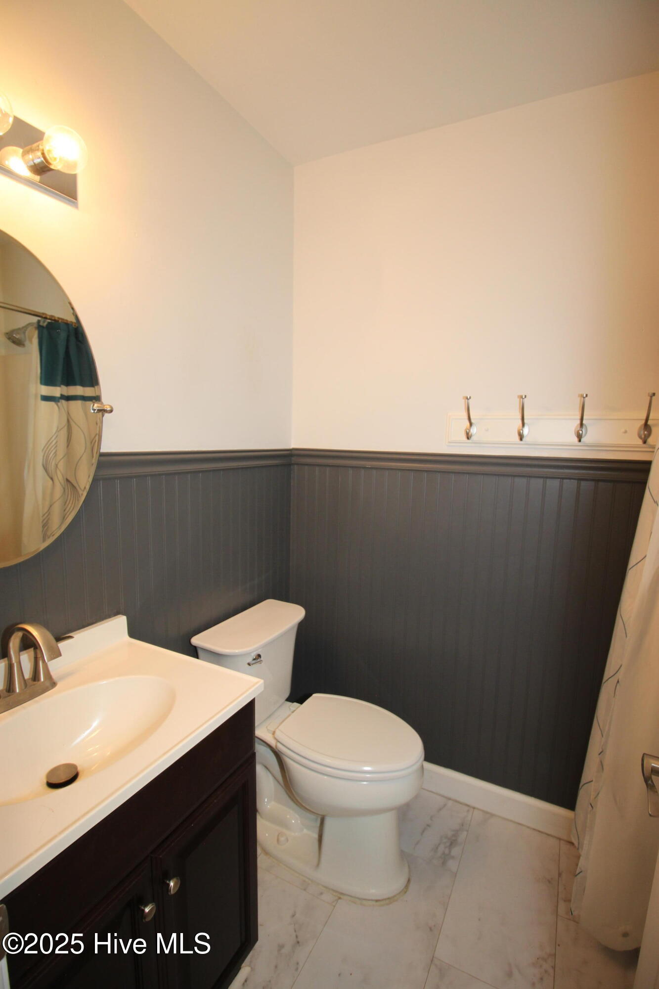 3707 Country Club Road Morehead City, NC 28557 - Photo 17 of 26 Main Bath