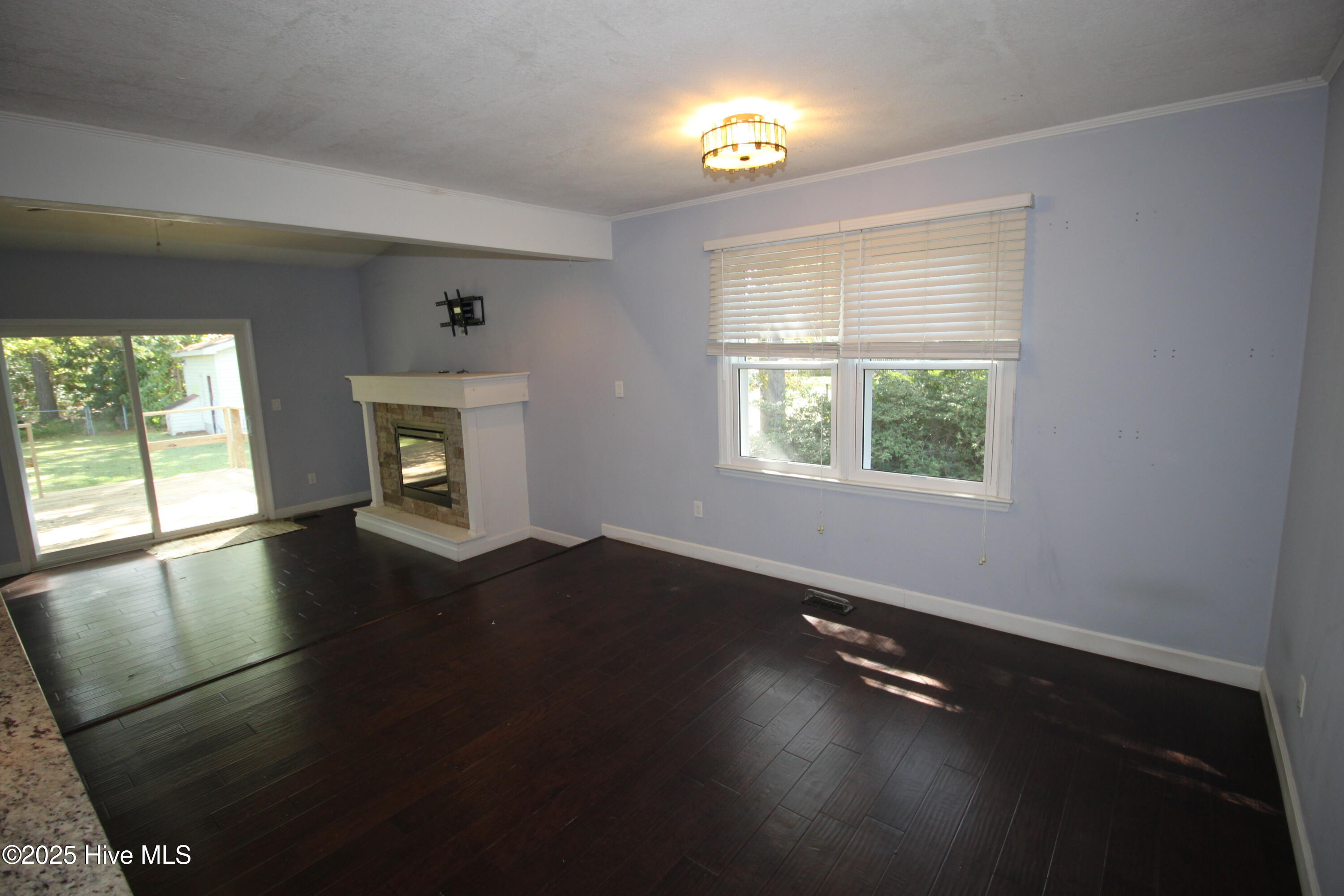 3707 Country Club Road Morehead City, NC 28557 - Photo 3 of 26 IMG_4134