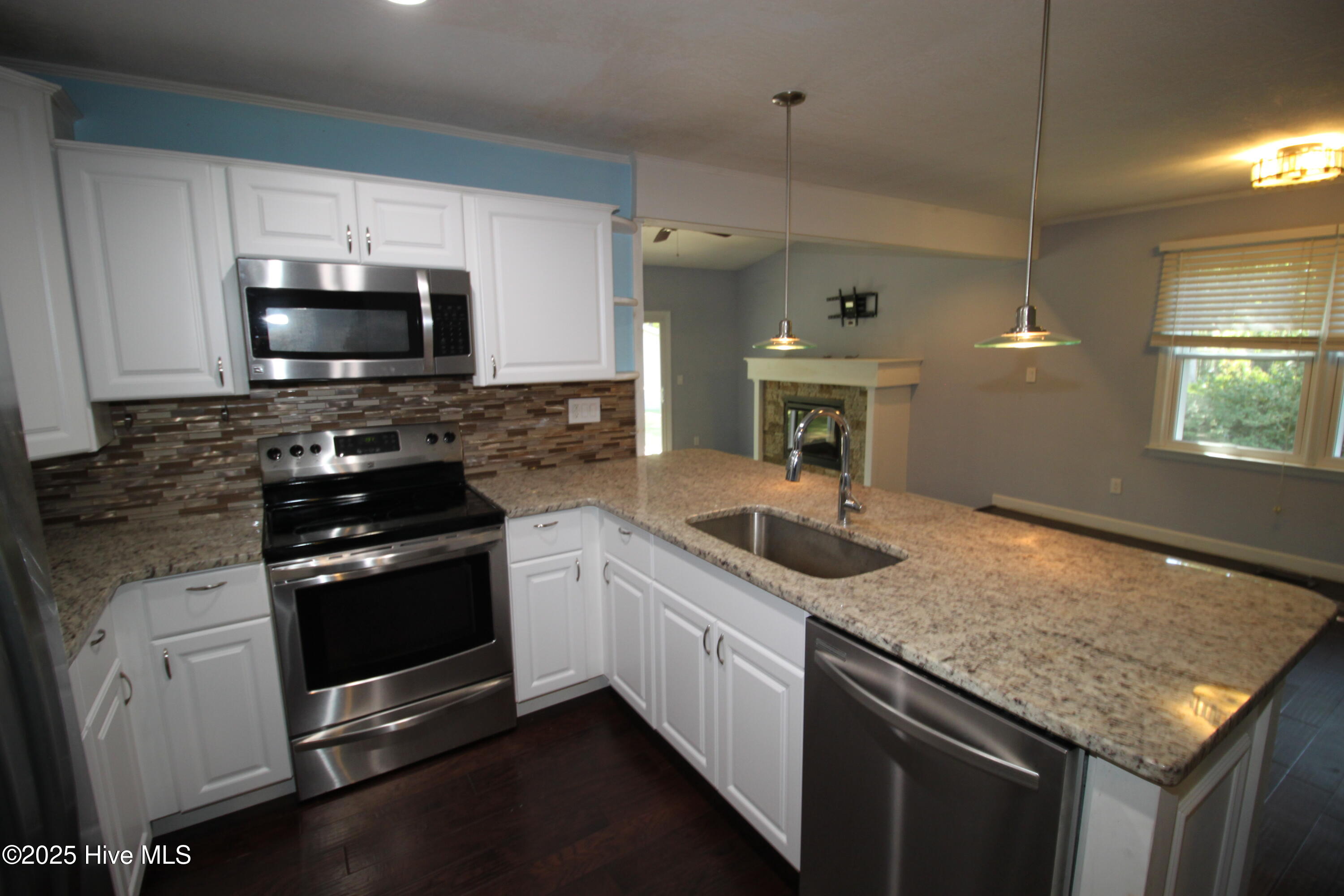 3707 Country Club Road Morehead City, NC 28557 - Photo 6 of 26 IMG_4138