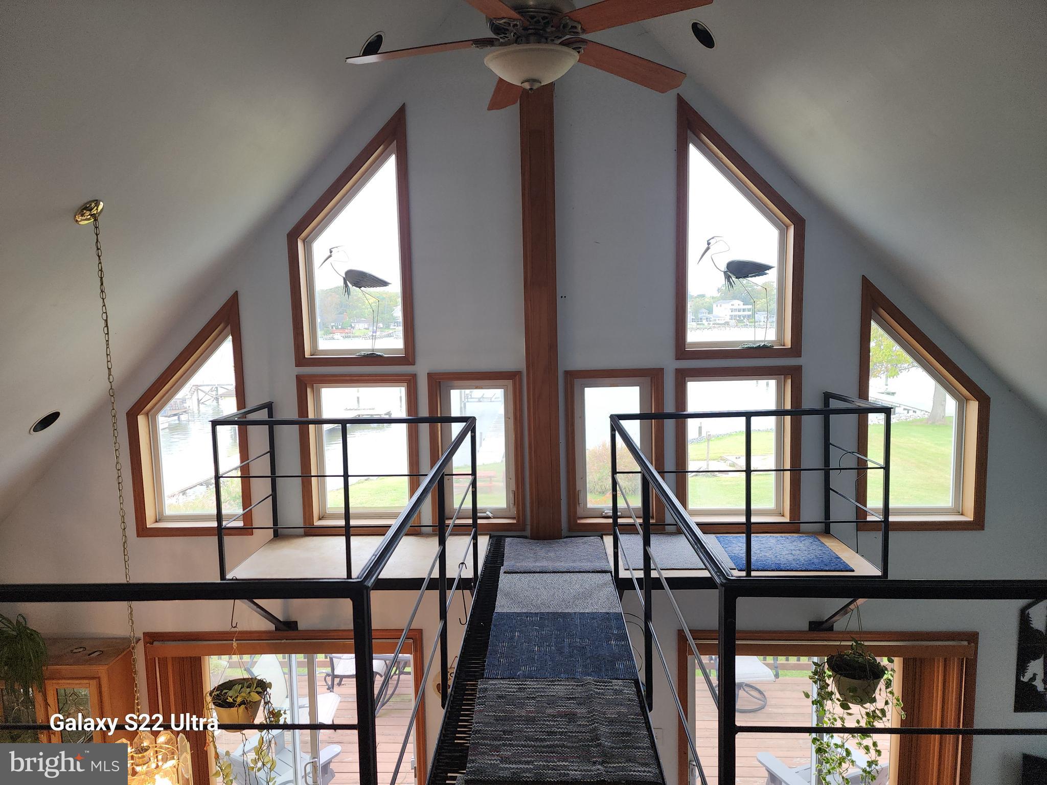 808 Seneca Park Road Baltimore, MD 21220 - Photo 8 of 15 a view of an entryway with a workspace
