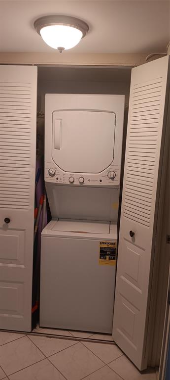 10145 Sunrise Lakes Boulevard, Unit 405 Sunrise, FL 33322 - Photo 18 of 48