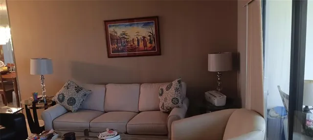 $295,000 | 10145 Sunrise Lakes Boulevard, Unit 405, Sunrise, FL 33322