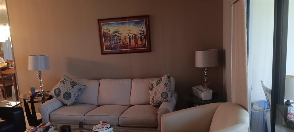 10145 Sunrise Lakes Boulevard, Unit 405 Sunrise, FL 33322 - Photo 37 of 48