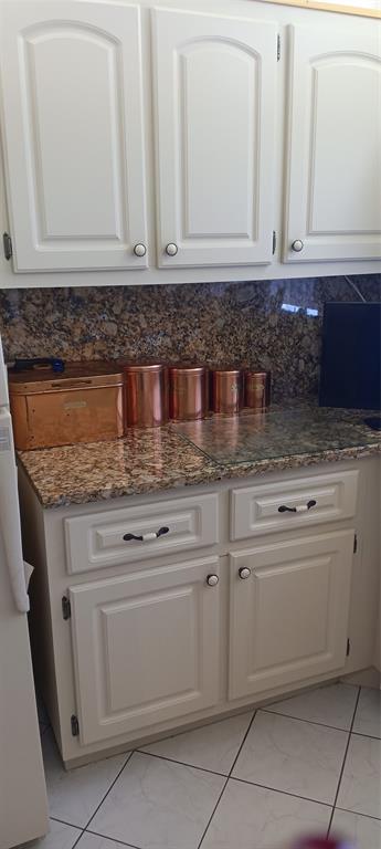 10145 Sunrise Lakes Boulevard, Unit 405 Sunrise, FL 33322 - Photo 6 of 48