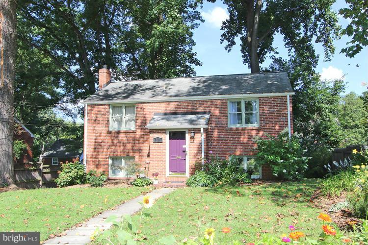 1611 Ballard Street Silver Spring, MD 20910 - Photo 2 of 29 Exterior (Front)