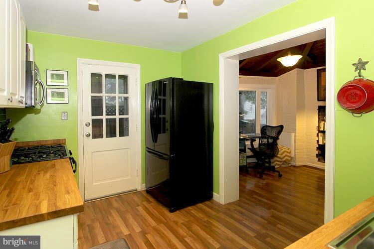 1611 Ballard Street Silver Spring, MD 20910 - Photo 13 of 29 Kitchen