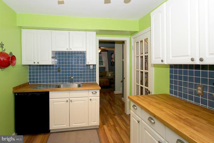 1611 Ballard Street Silver Spring, MD 20910 - Photo 14 of 29 Kitchen