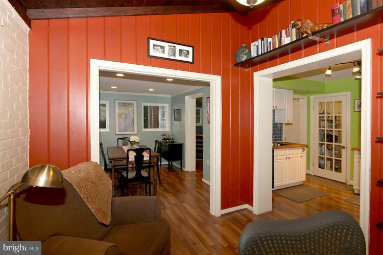 1611 Ballard Street Silver Spring, MD 20910 - Photo 17 of 29 Interior (General)