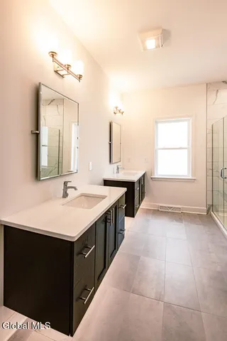 $806,900 | 7 Stone Crk Drive, East Greenbush, NY 12061