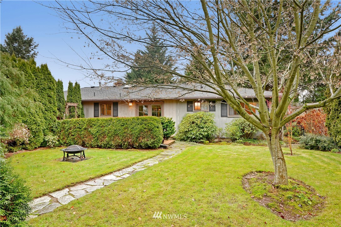 2422 Jones Avenue Northeast Renton, WA 98056 - Photo 2 of 25 Gallery Image 2