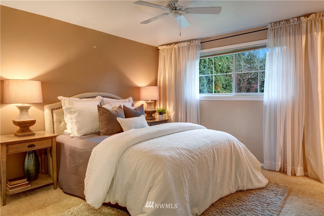 2422 Jones Avenue Northeast Renton, WA 98056 - Photo 12 of 25 Gallery Image 12