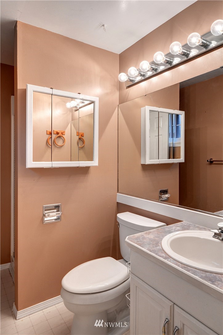 2422 Jones Avenue Northeast Renton, WA 98056 - Photo 13 of 25 Gallery Image 13