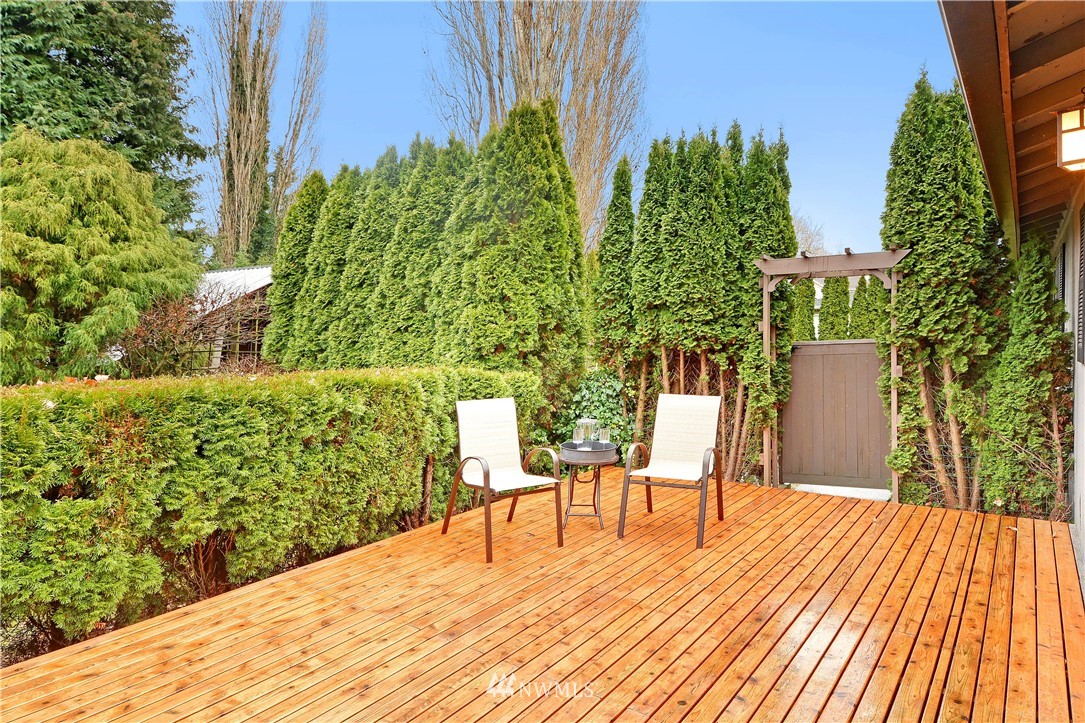 2422 Jones Avenue Northeast Renton, WA 98056 - Photo 19 of 25 Gallery Image 19