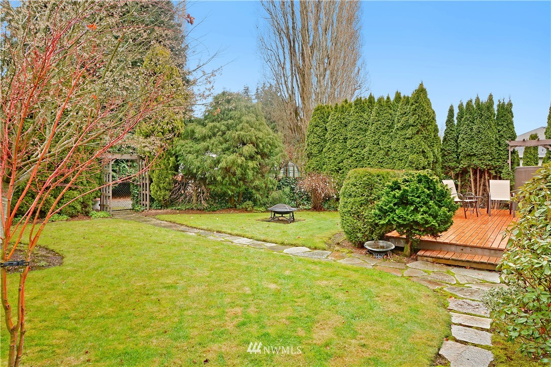 2422 Jones Avenue Northeast Renton, WA 98056 - Photo 20 of 25 Gallery Image 20