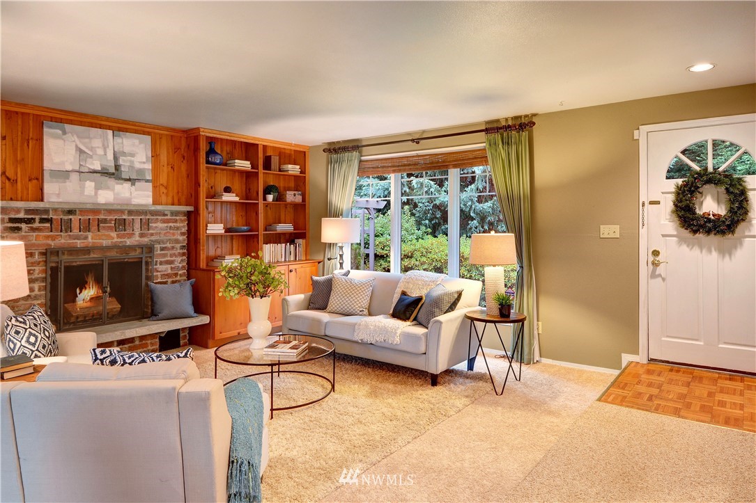2422 Jones Avenue Northeast Renton, WA 98056 - Photo 3 of 25 Gallery Image 3