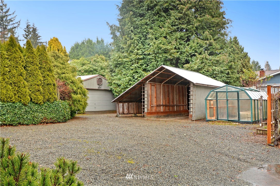2422 Jones Avenue Northeast Renton, WA 98056 - Photo 21 of 25 Gallery Image 21