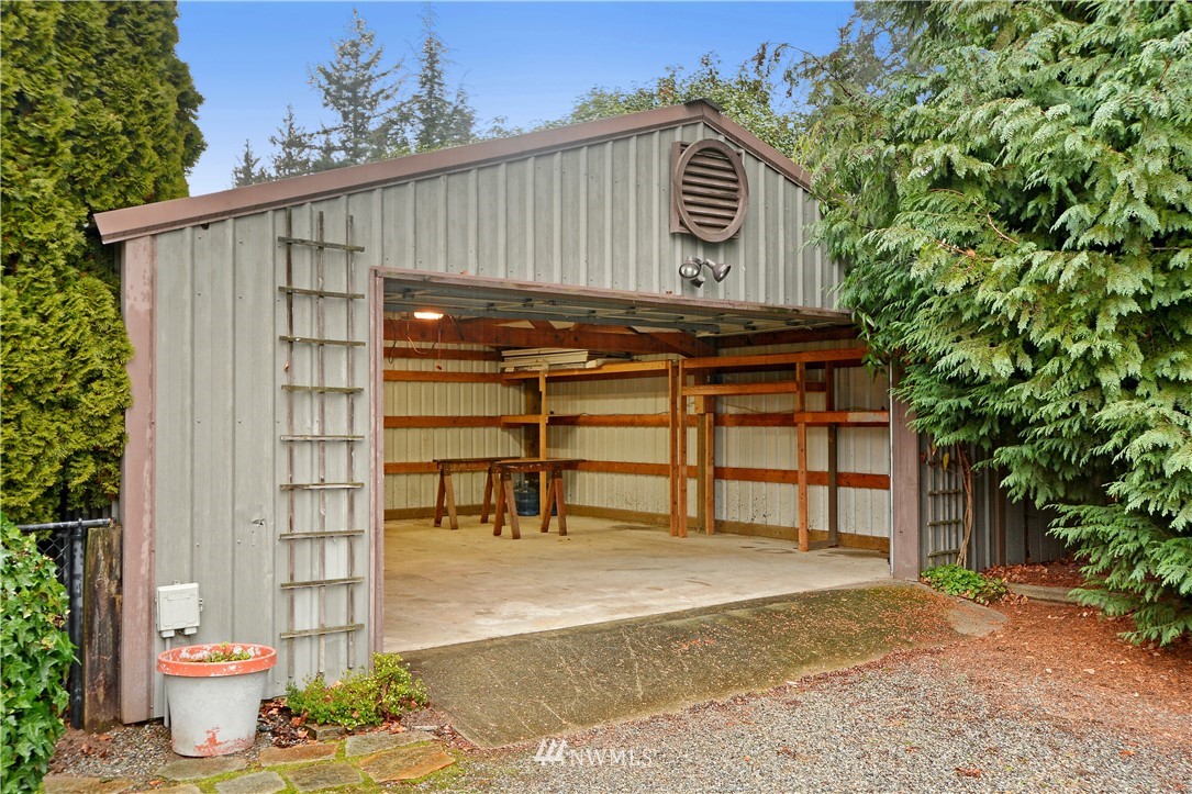 2422 Jones Avenue Northeast Renton, WA 98056 - Photo 22 of 25 Gallery Image 22