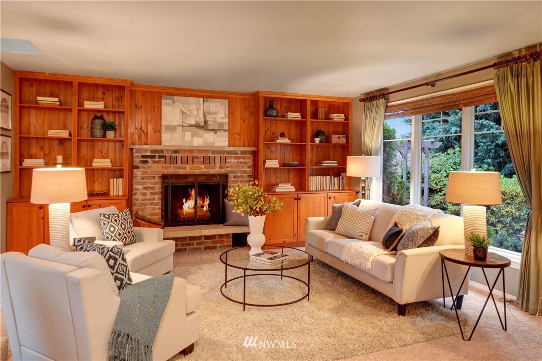 2422 Jones Avenue Northeast Renton, WA 98056 - Photo 4 of 25 Gallery Image 4