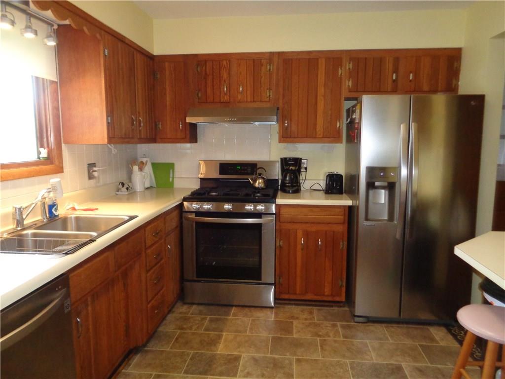 805 South Keel Ridge Road Hermitage, PA 16148 - Photo 7 of 20