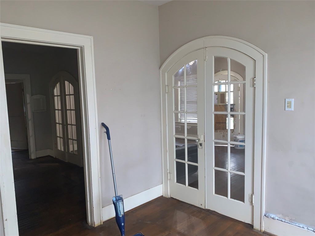 22720 Hudson Road New Caney, TX 77357 - Photo 16 of 40 a view of empty room with windows