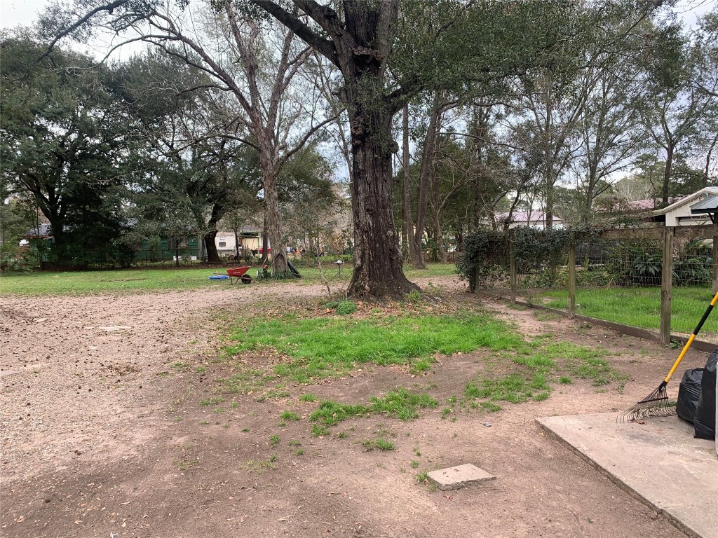 22720 Hudson Road New Caney, TX 77357 - Photo 38 of 40 front yard right