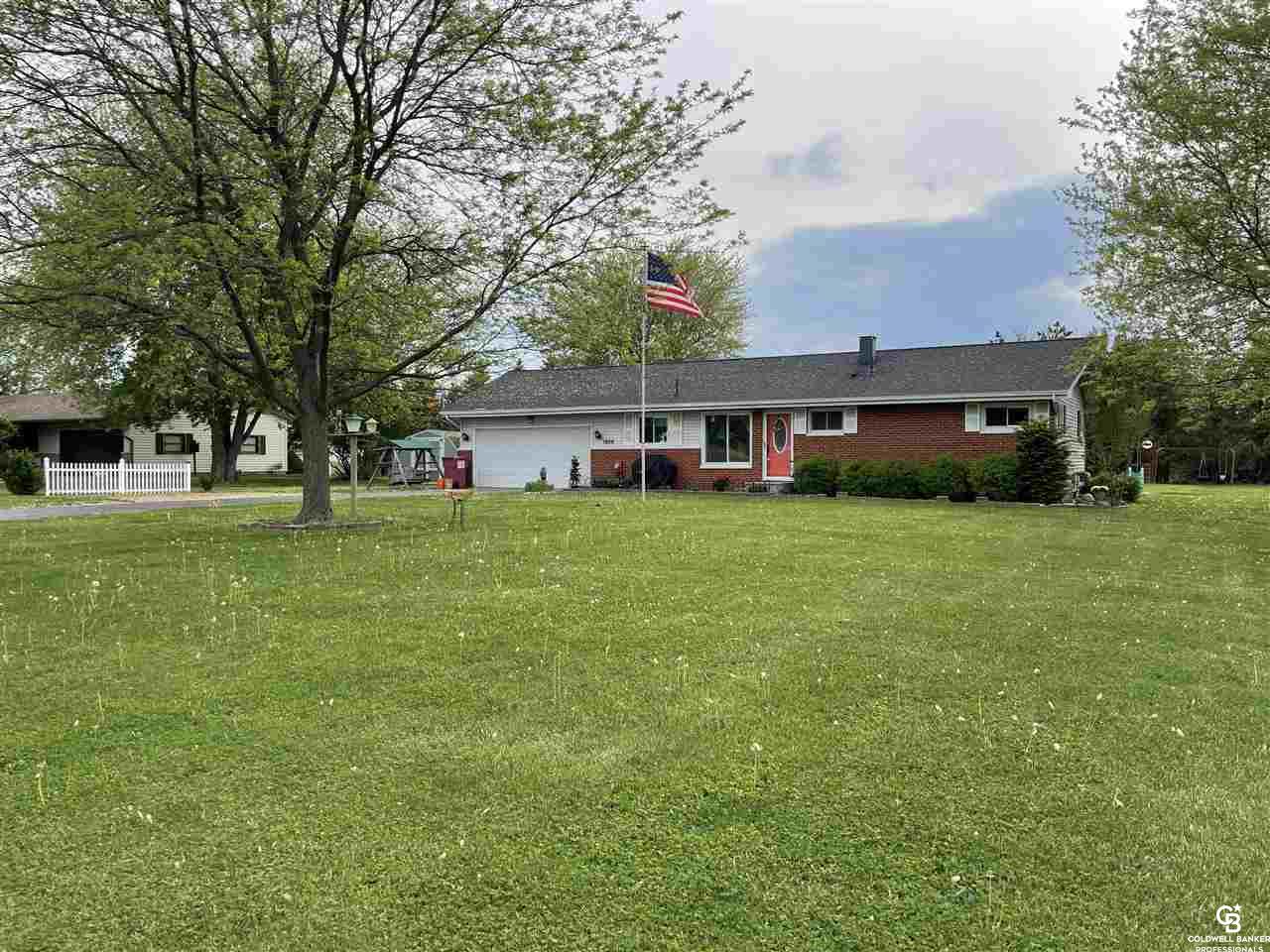 1936 South Morrice Road Owosso, MI 48867 - Photo 3 of 18 50042460-2.JPG